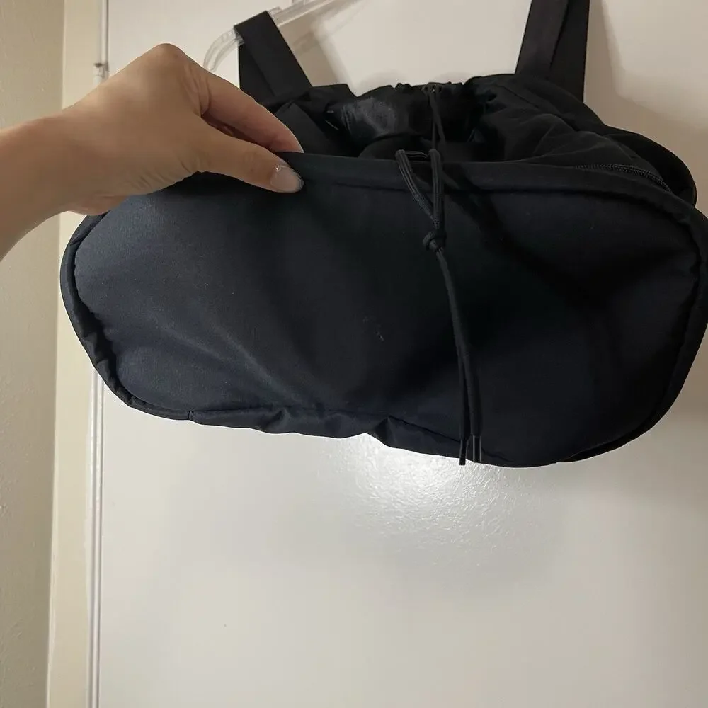 Beyond Yoga convertible gym bag black backpack with drawstring closure
